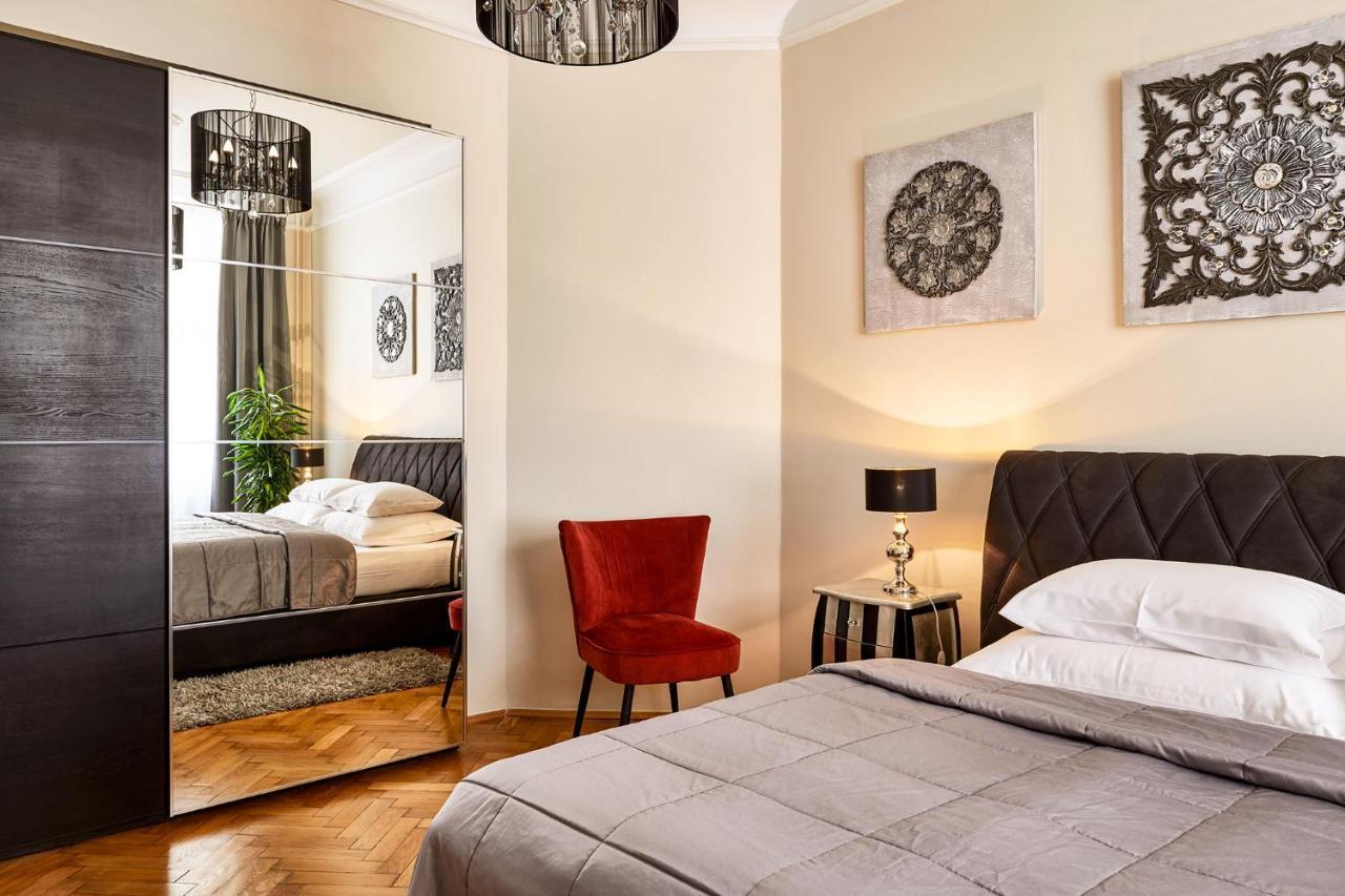 Pragueone Apartment,A/C,Terrace ภายนอก รูปภาพ