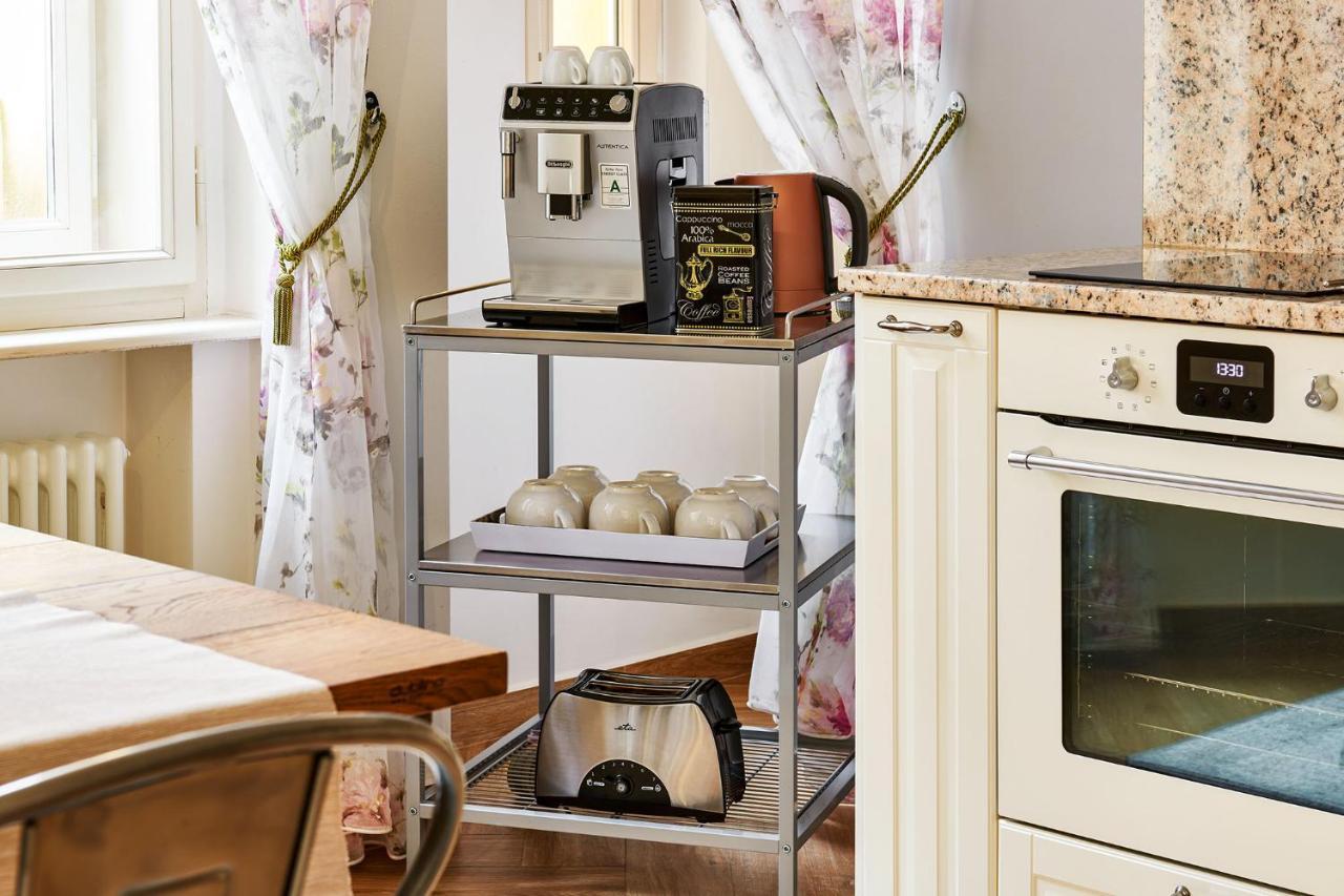 Pragueone Apartment,A/C,Terrace ภายนอก รูปภาพ