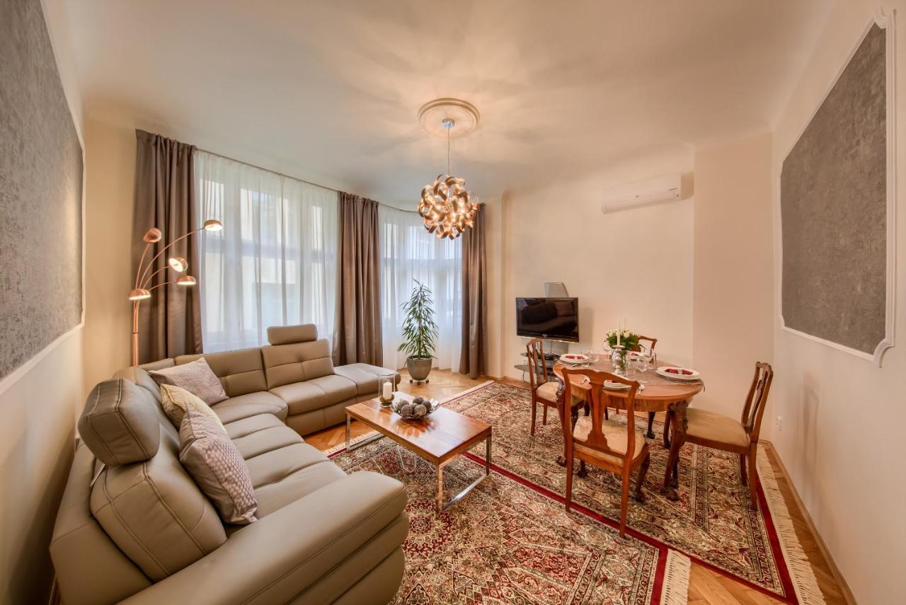 Pragueone Apartment,A/C,Terrace ภายนอก รูปภาพ