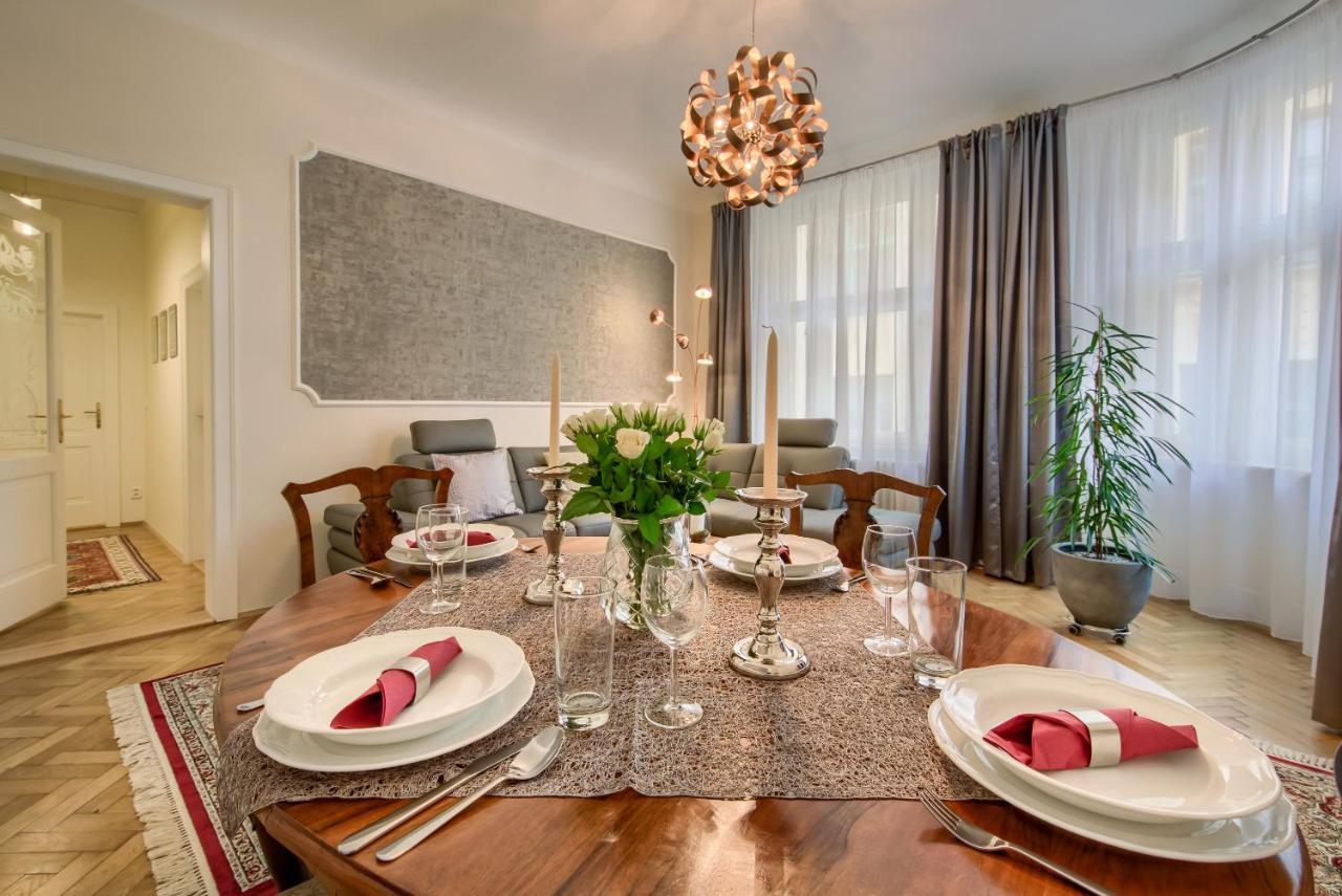 Pragueone Apartment,A/C,Terrace ภายนอก รูปภาพ