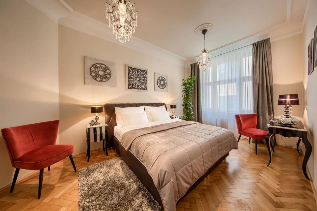 Pragueone Apartment,A/C,Terrace ภายนอก รูปภาพ