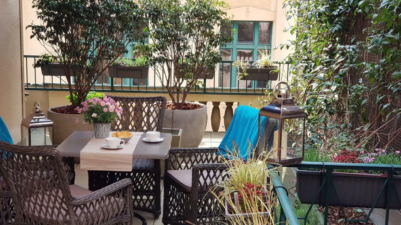Pragueone Apartment,A/C,Terrace ภายนอก รูปภาพ