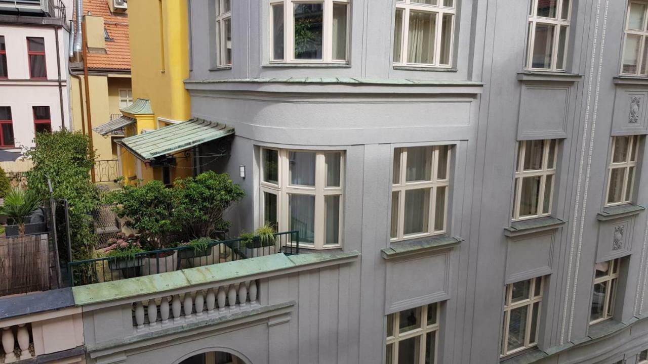Pragueone Apartment,A/C,Terrace ภายนอก รูปภาพ